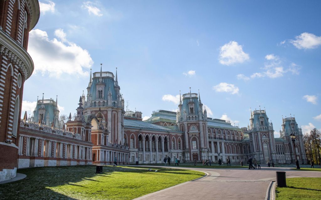 US Embassy warns of credible 'mass casualty' threat at popular Moscow tourist attraction — East Hampton Arts news